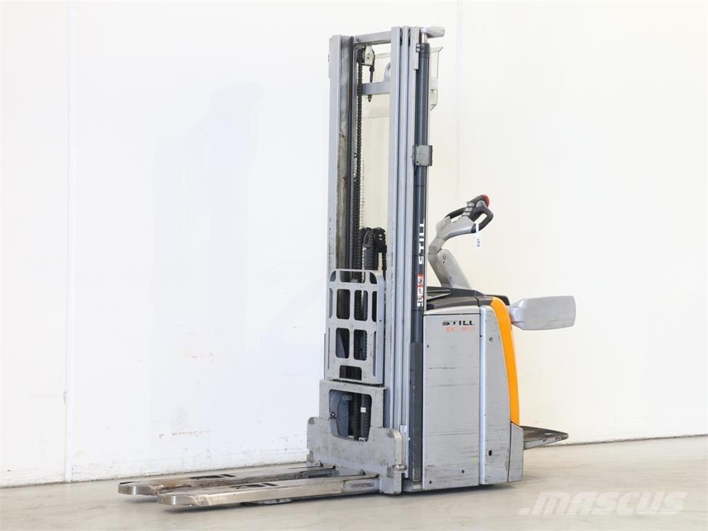 Still EXV-SF14 Käyden ajettavat pinoamistrukit