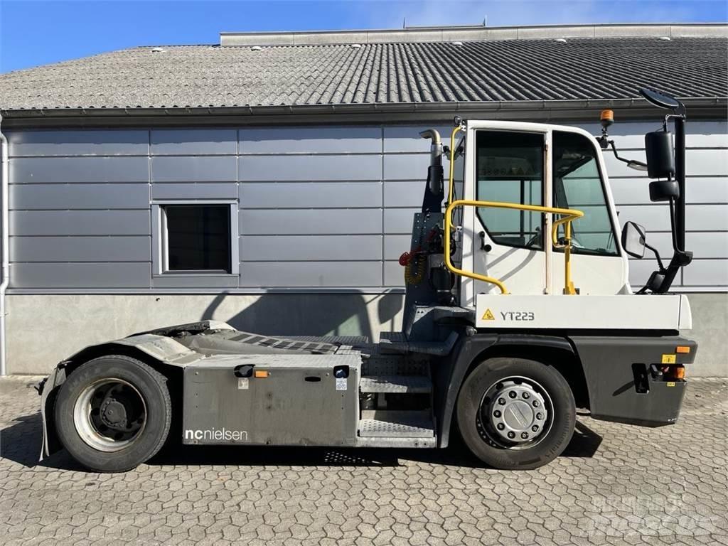 Terberg YT223 4x2 Muut materiaalinkäsittelykoneet