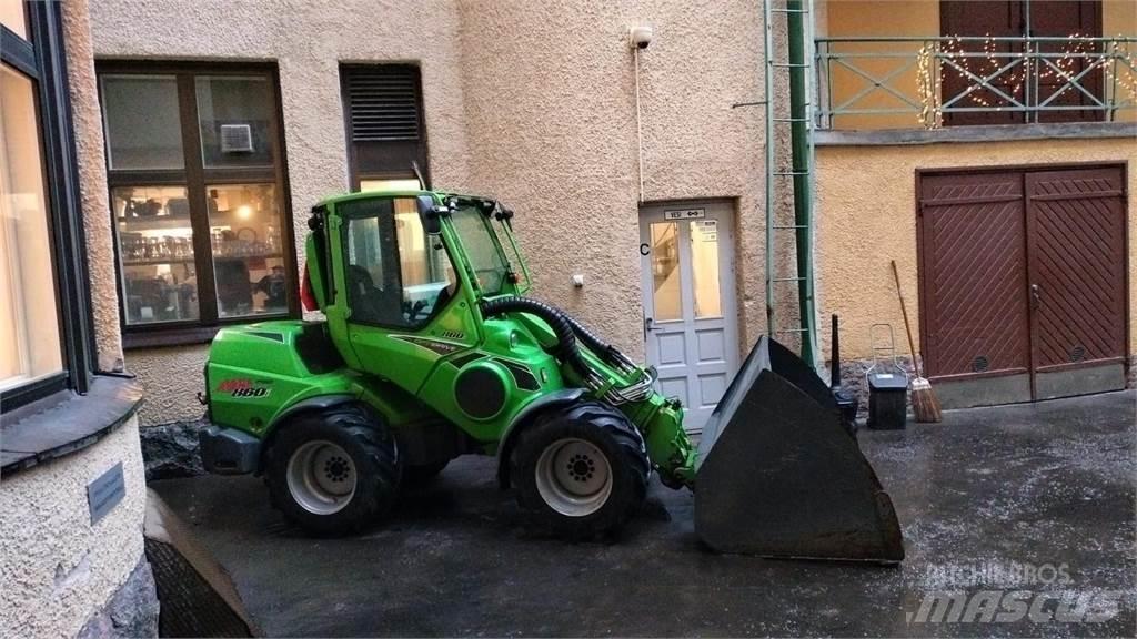 Avant 860i GT Pienkuormaajat