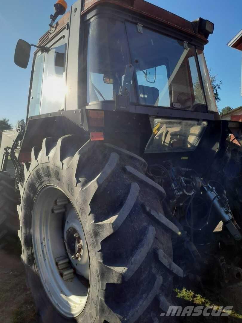 Case IH 4240 Traktorit