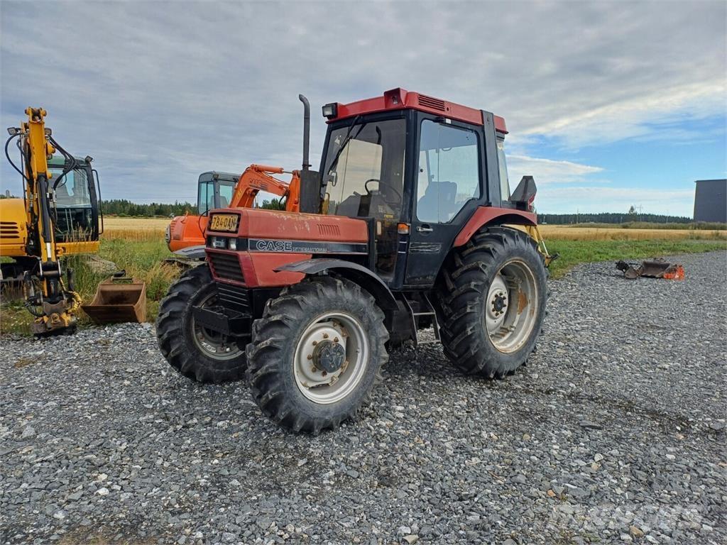 Case IH 685XL Traktorit