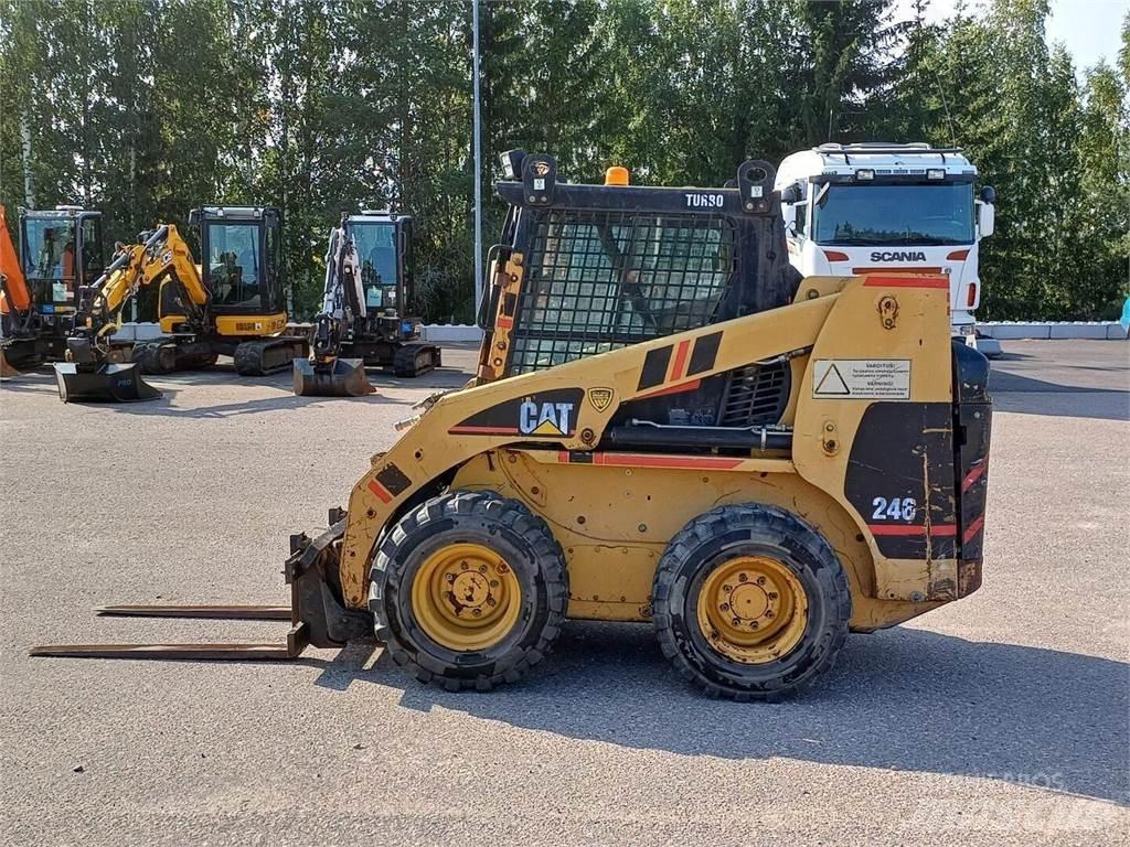 CAT 246 Liukuohjatut kuormaajat
