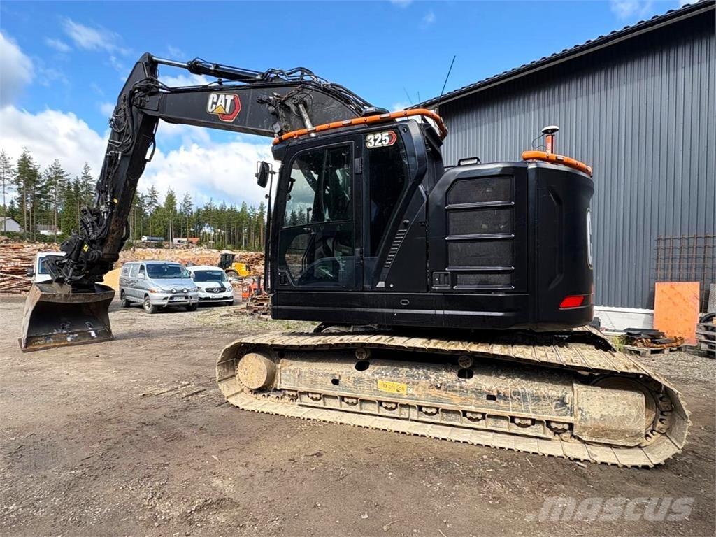 CAT 325 Telakaivukoneet