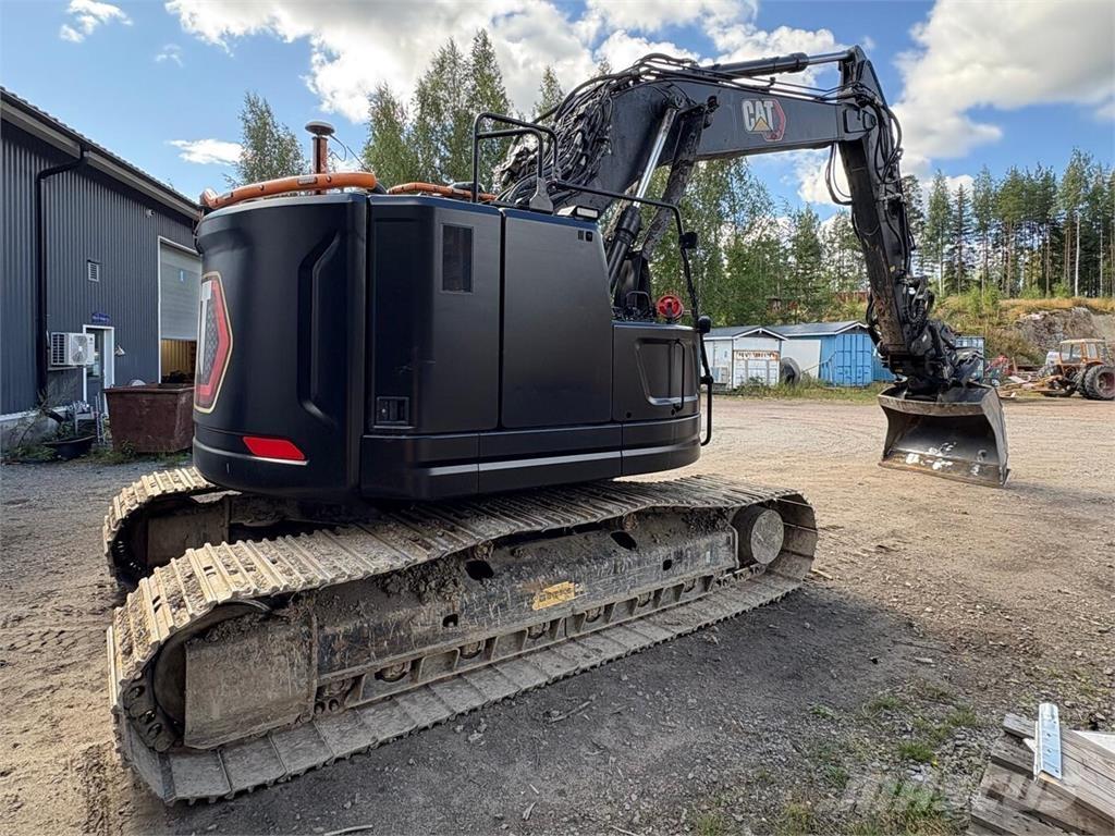 CAT 325 Telakaivukoneet