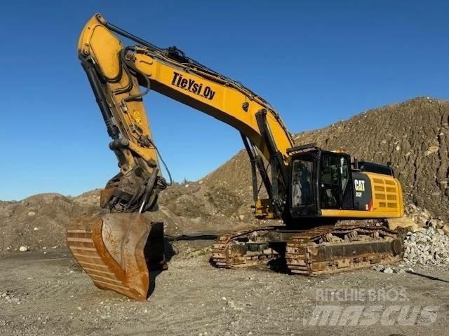 CAT 352F Telakaivukoneet