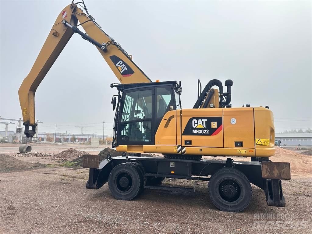 CAT MH3022 Pyöräkaivukoneet