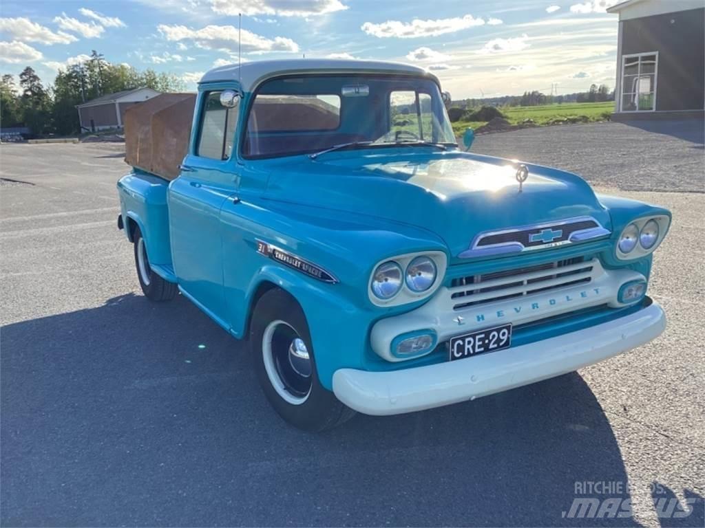 Chevrolet Apace Pakettiautot