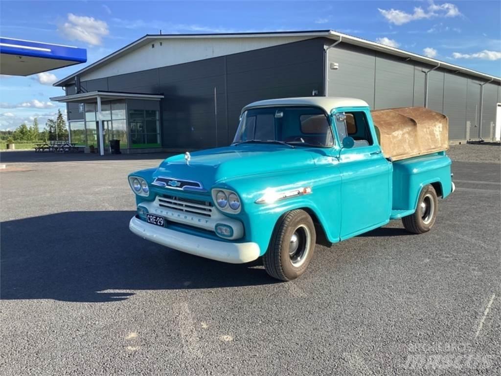Chevrolet Apace Pakettiautot