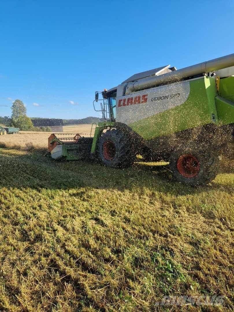 CLAAS LEXION 510 Leikkuupuimurit