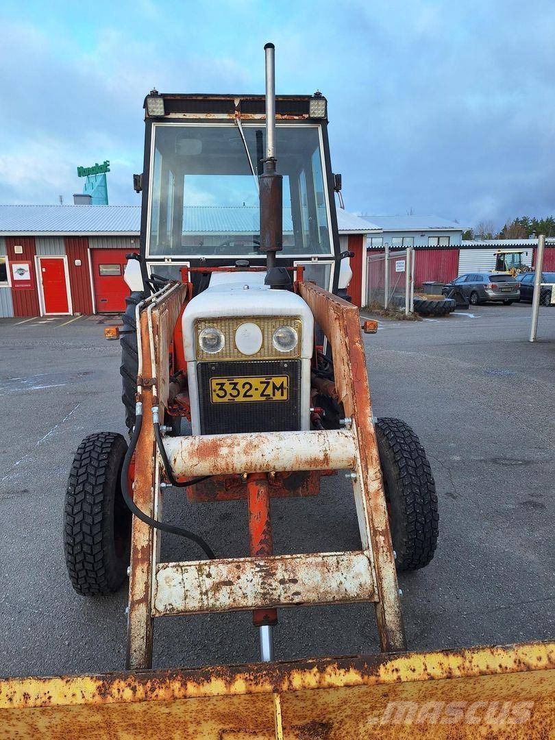 David Brown 990 Traktorit