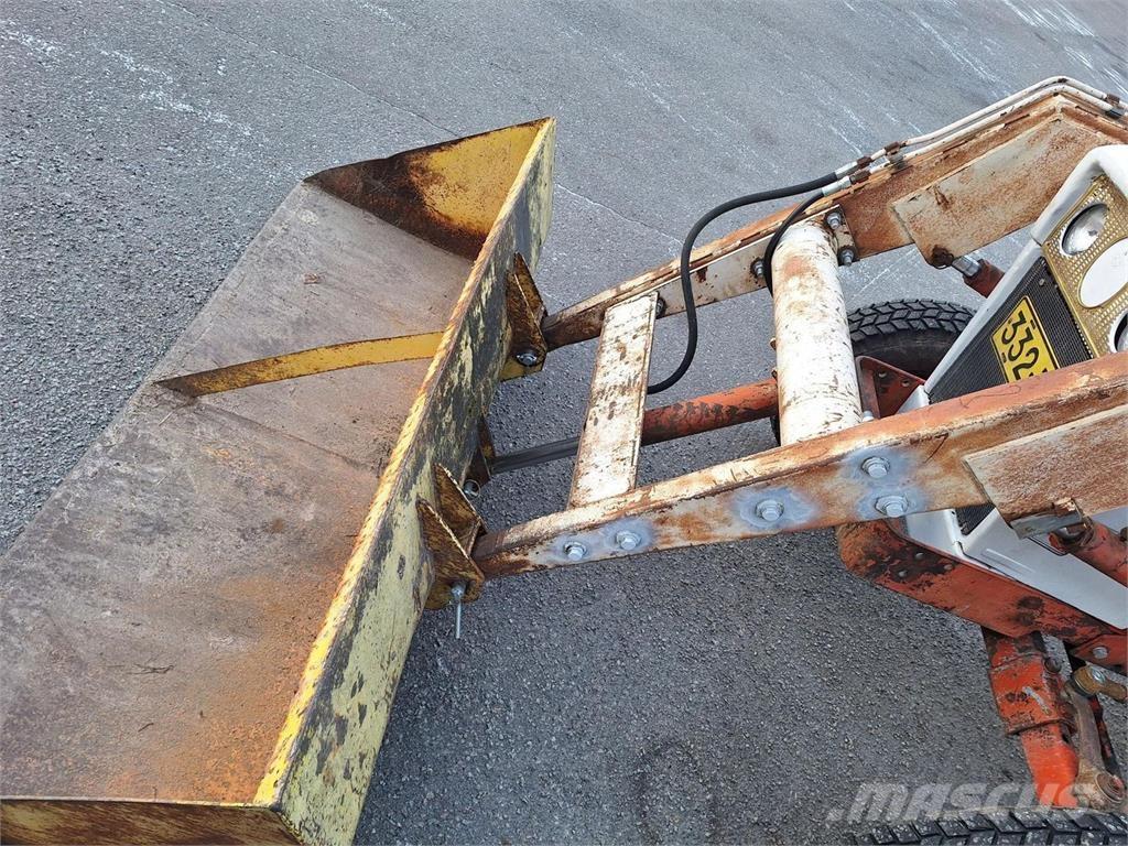 David Brown 990 Traktorit