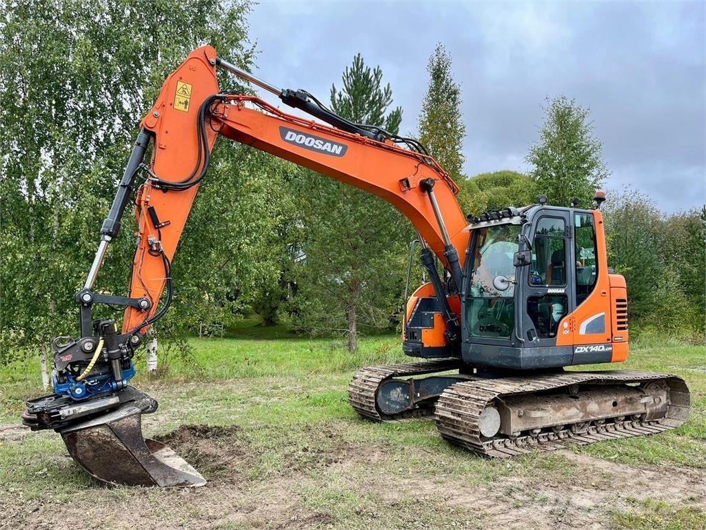 Doosan DX140LC Telakaivukoneet