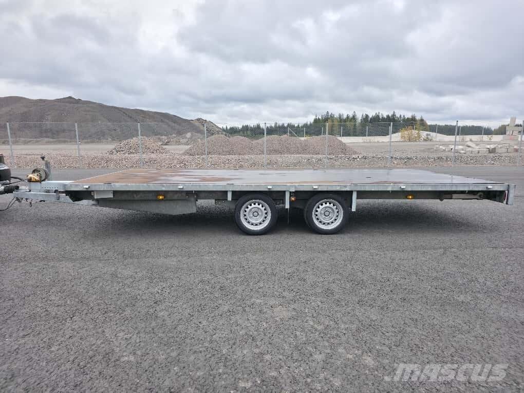 Eduard P4 3000kg Lavaperävaunut