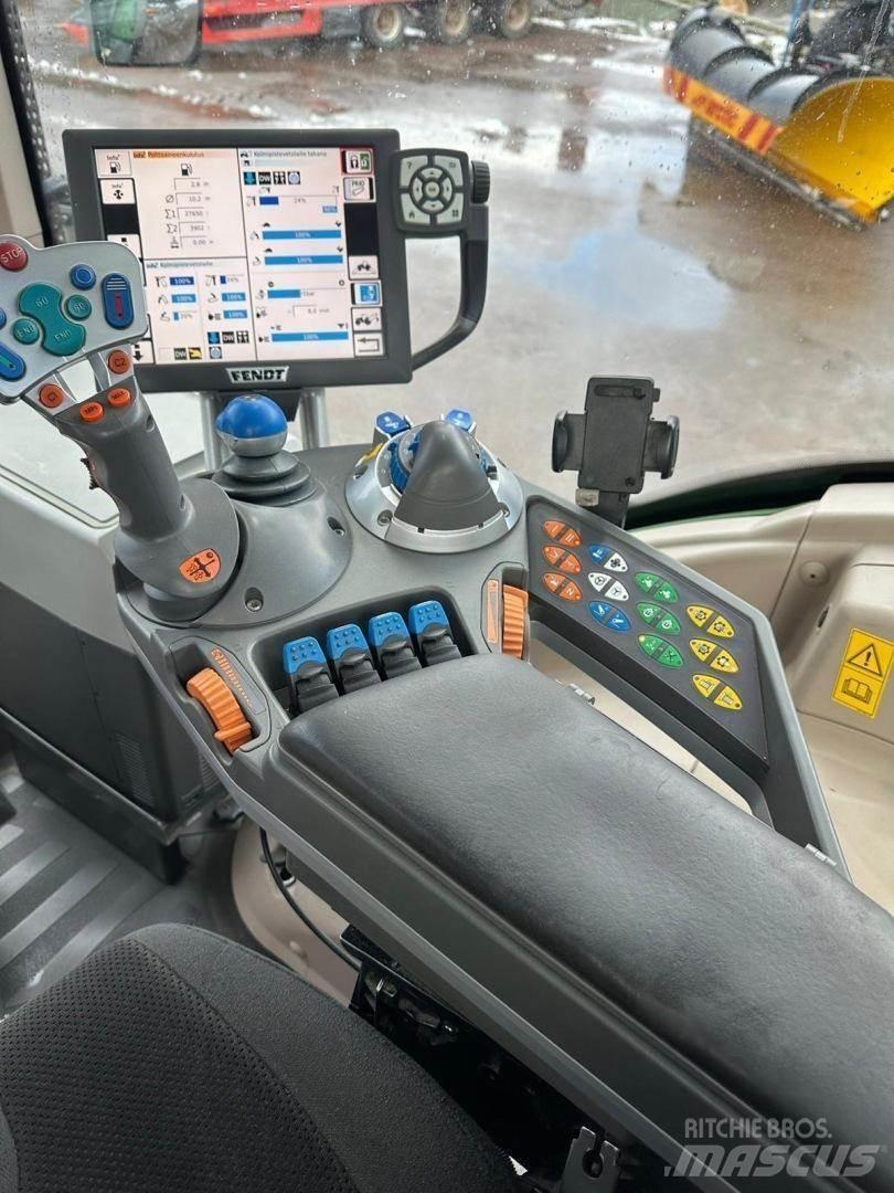 Fendt 828 VARIO Traktorit