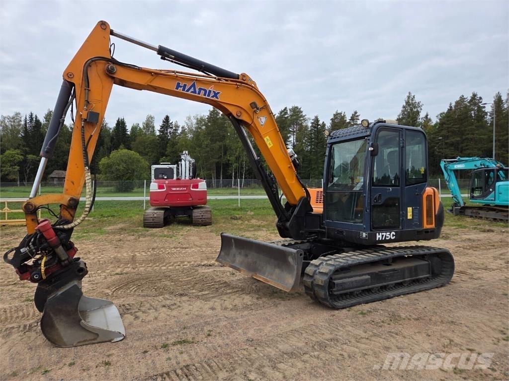 Hanix H75C Midikaivukoneet 7t - 12t