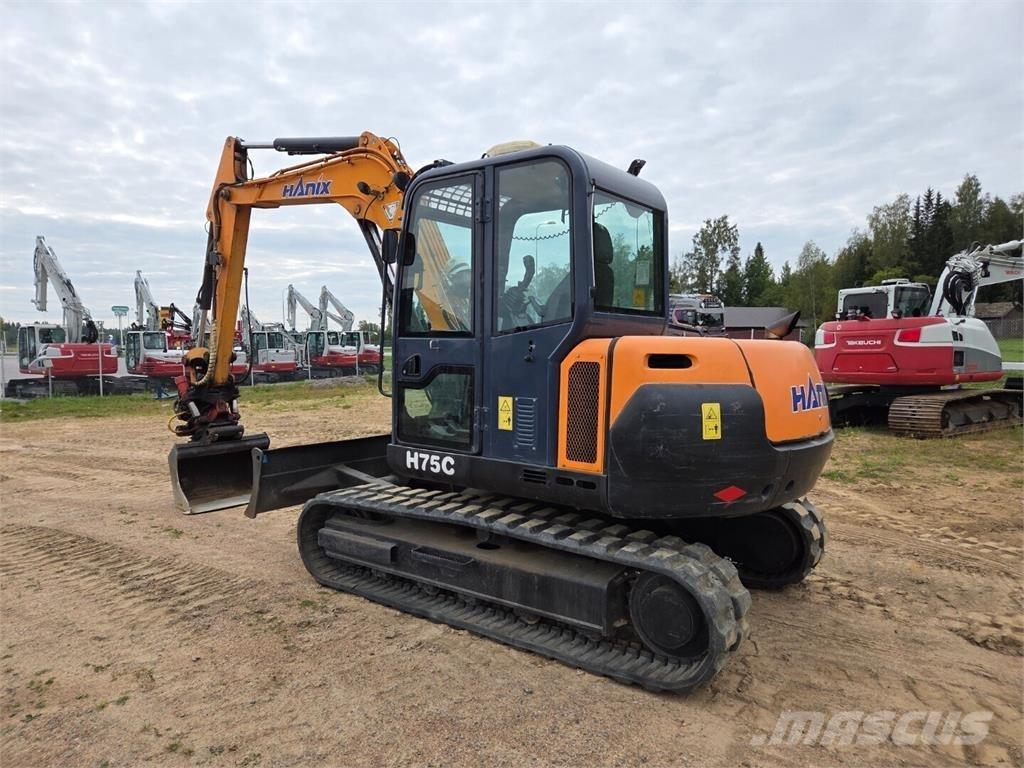 Hanix H75C Midikaivukoneet 7t - 12t