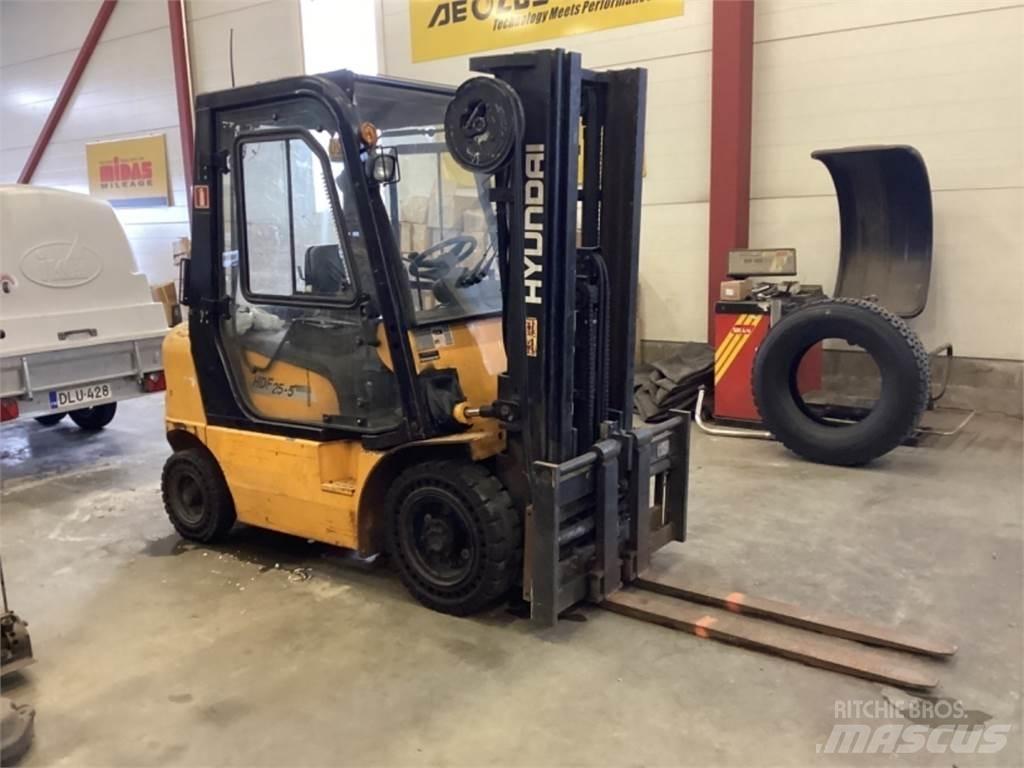 Hyundai HDE 25 E Dieseltrukit