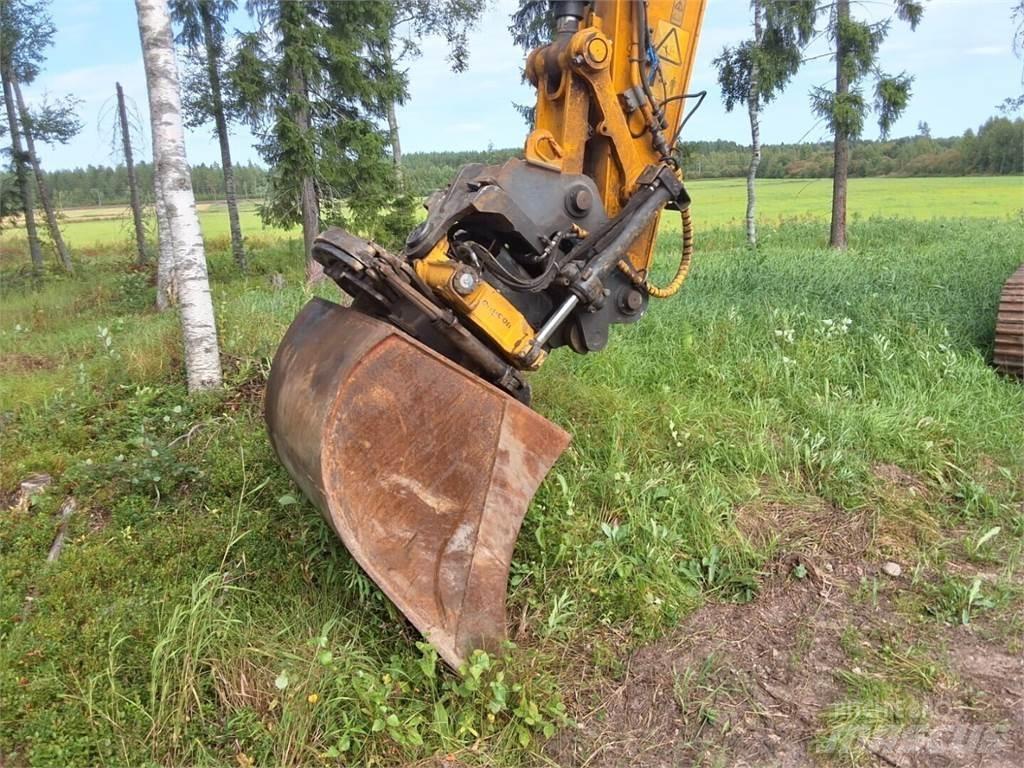 JCB 210 LCT4 Telakaivukoneet