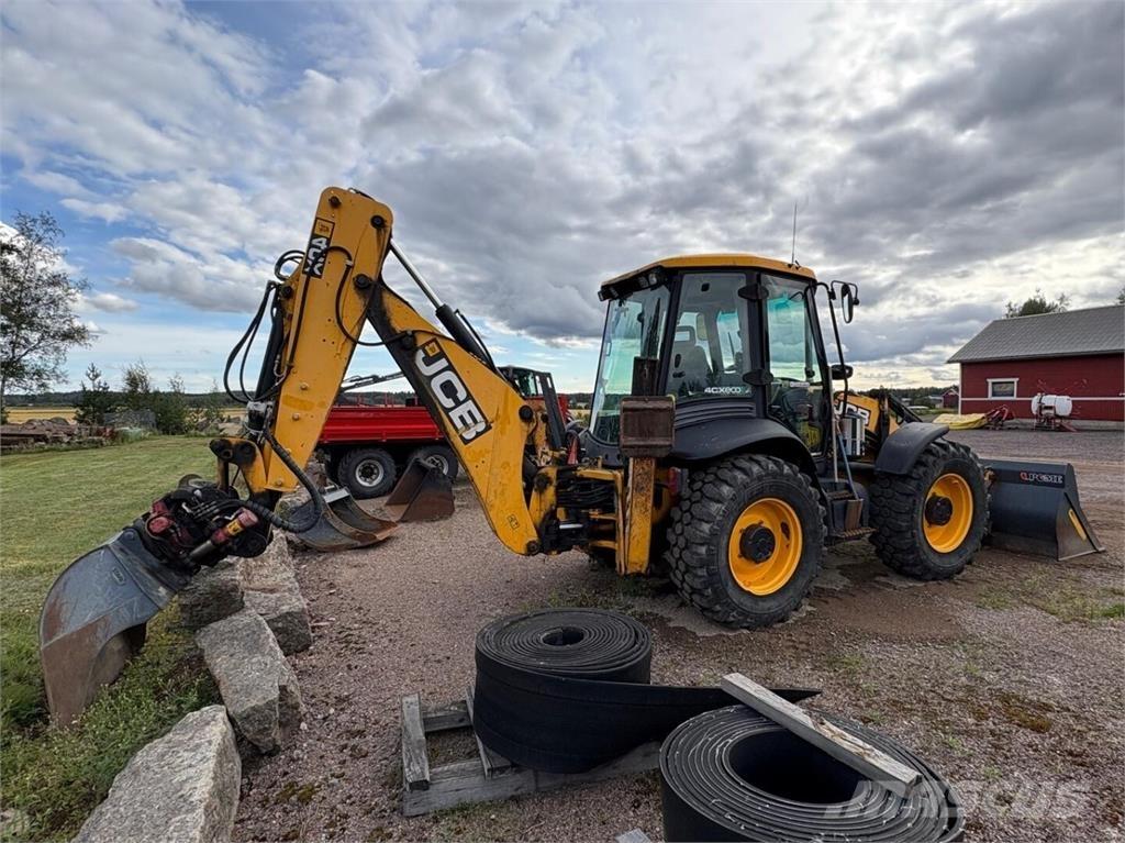 JCB 4 CX Kaivurikuormaajat
