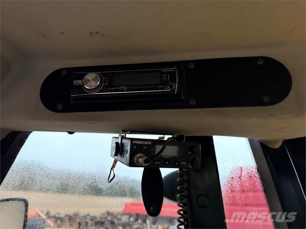 JCB 409 Pyöräkuormaajat