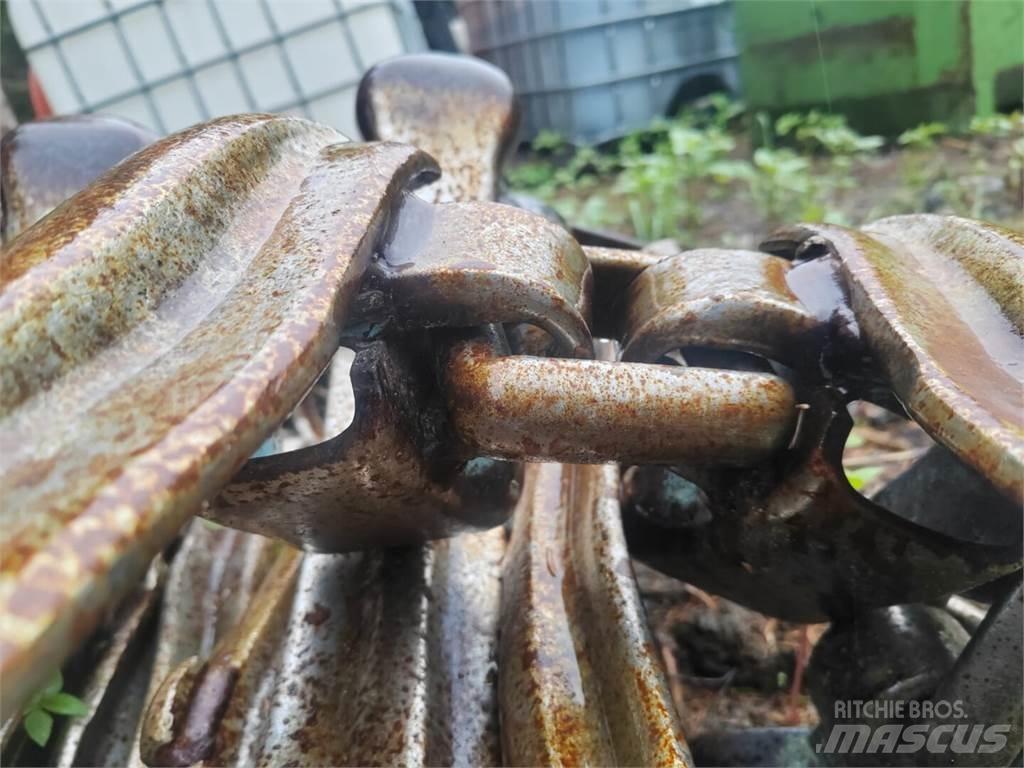 John Deere 1170 E Harvesterit