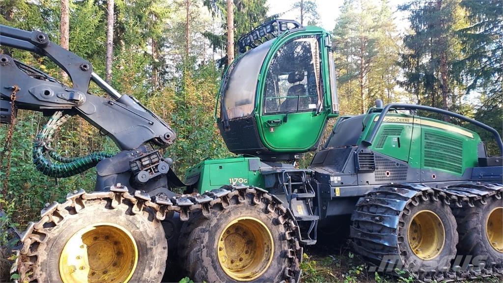 John Deere 1170G Harvesterit