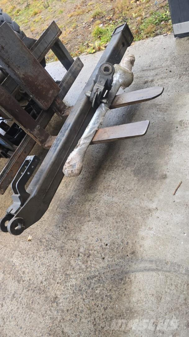 John Deere 1170G Harvesterinosturit