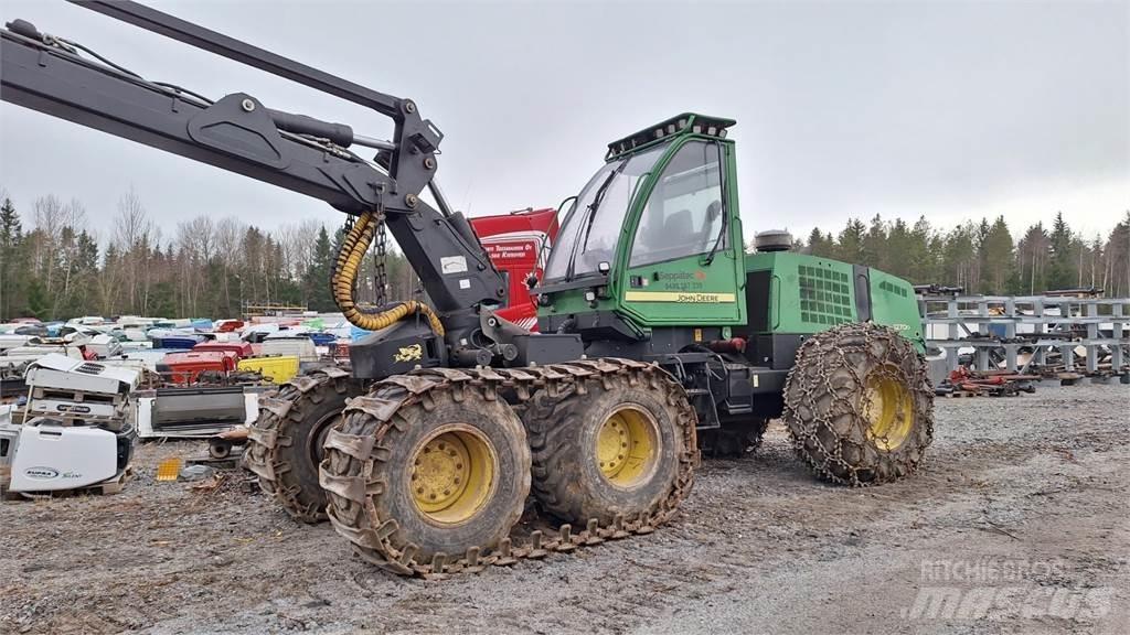 John Deere 1270 D Harvesterit