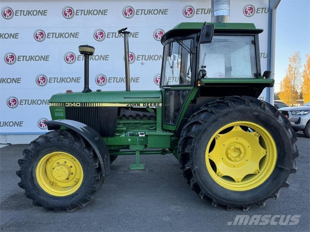 John Deere 3140 Traktorit