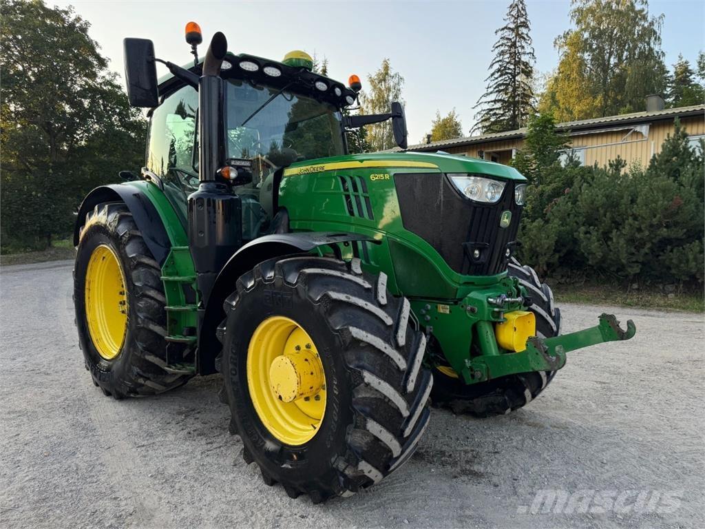 John Deere 6215R Traktorit