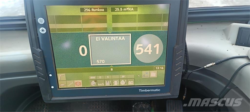 John Deere 770 D Harvesterit