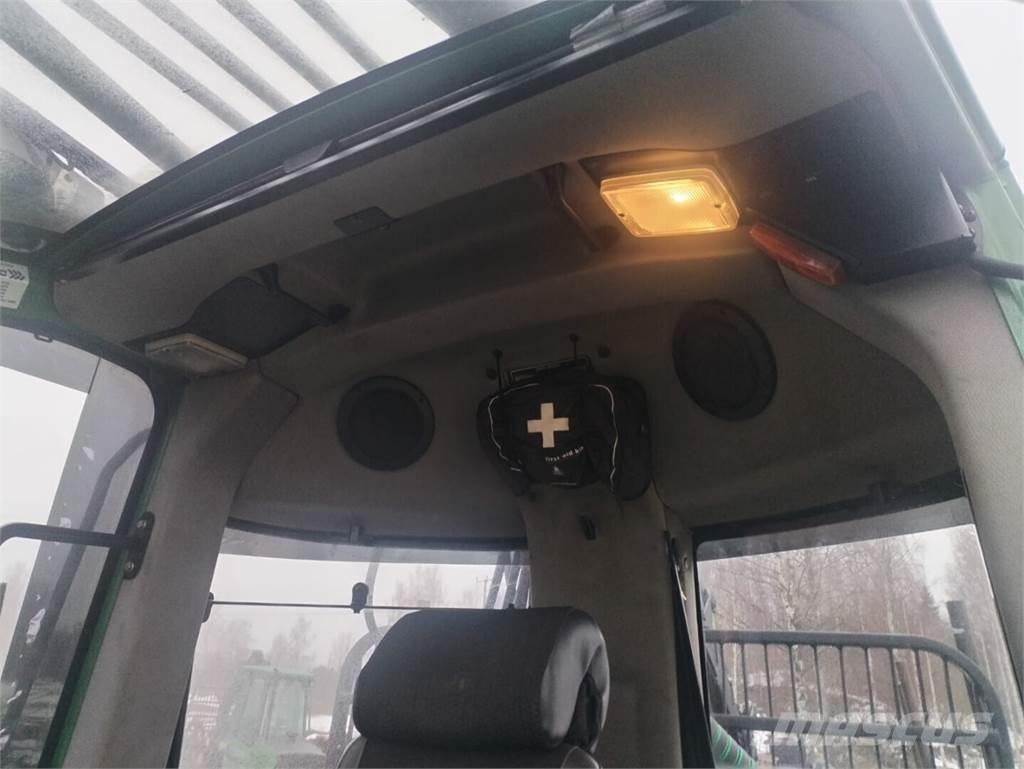 John Deere 810 E Kuormatraktorit