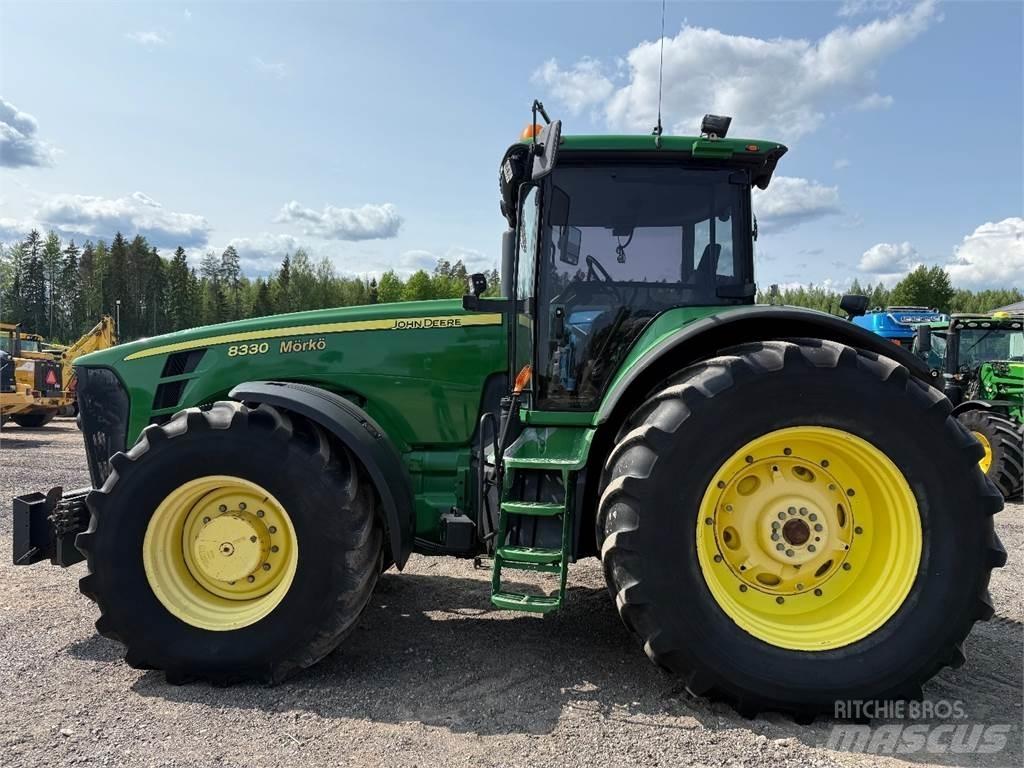 John Deere 8330 Traktorit
