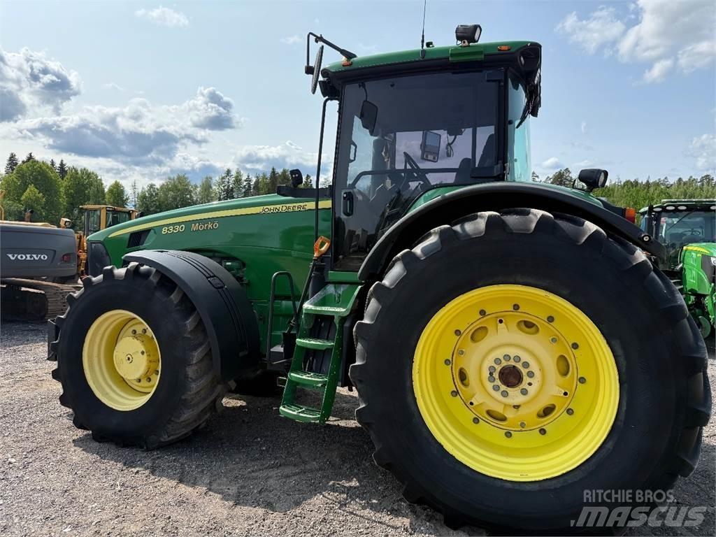 John Deere 8330 Traktorit