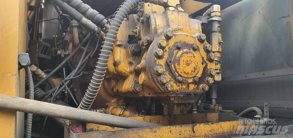 Komatsu PC300-3 Telakaivukoneet