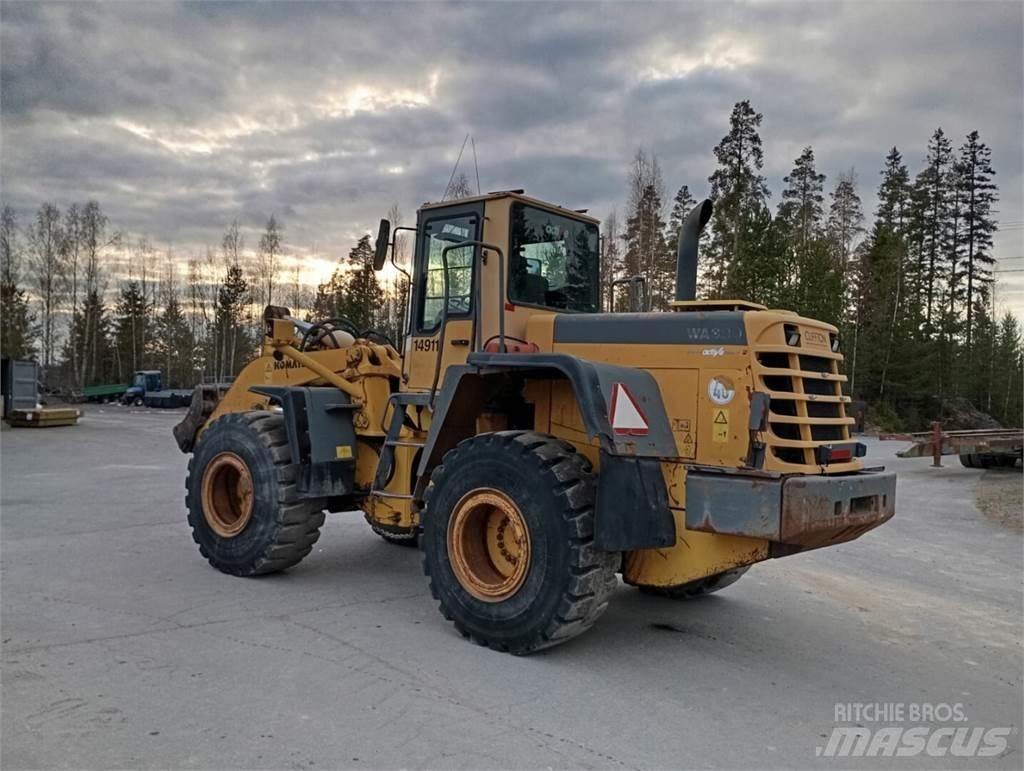 Komatsu WA 380-3H Pyöräkuormaajat