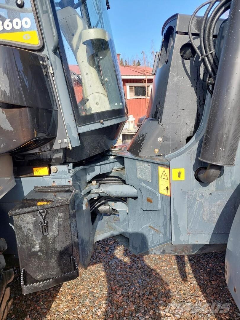 Lännen 8600 G Kaivurikuormaajat