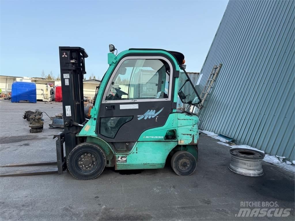 Mitsubishi FD20N Dieseltrukit