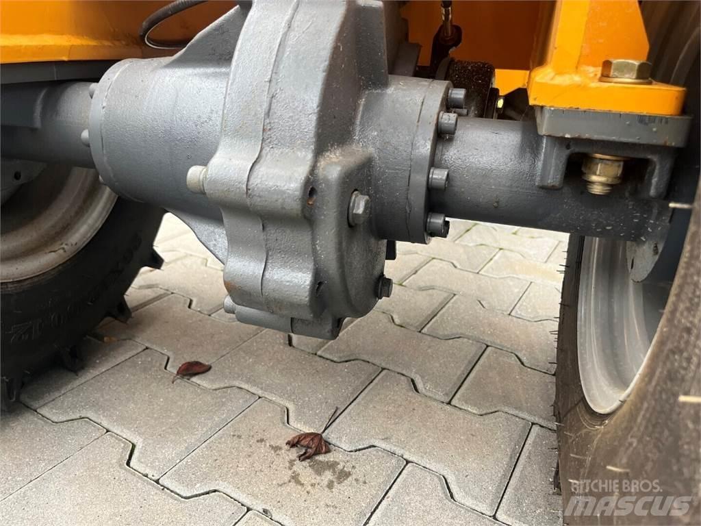 Multiloader L 10 Pienkuormaajat