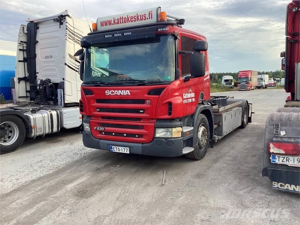 Scania P 320 Koukkulava kuorma-autot