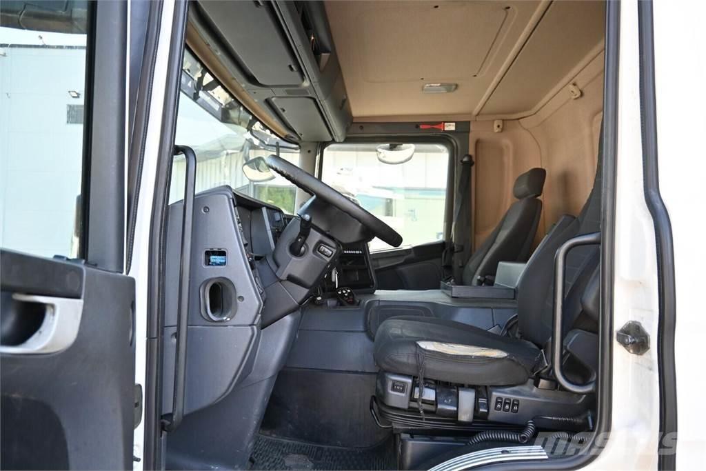 Scania P320 4x2 Umpikorikuorma-autot
