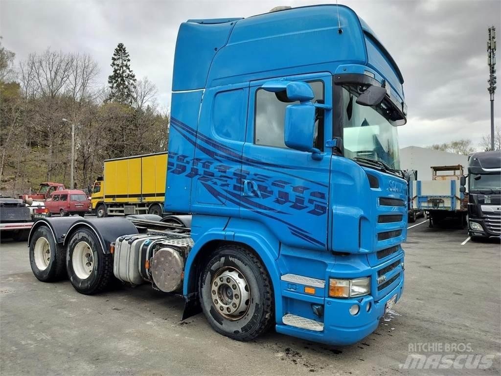 Scania R 560 6X2 Vetopöytäautot