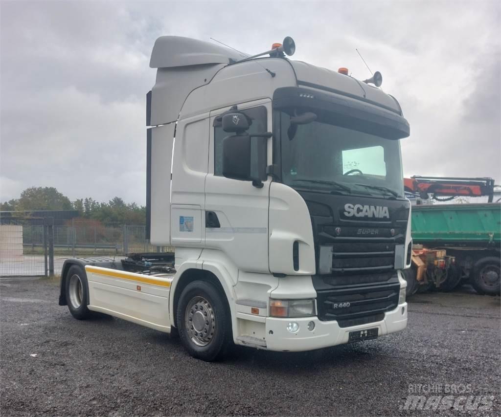 Scania R440 4x2 Vetopöytäautot