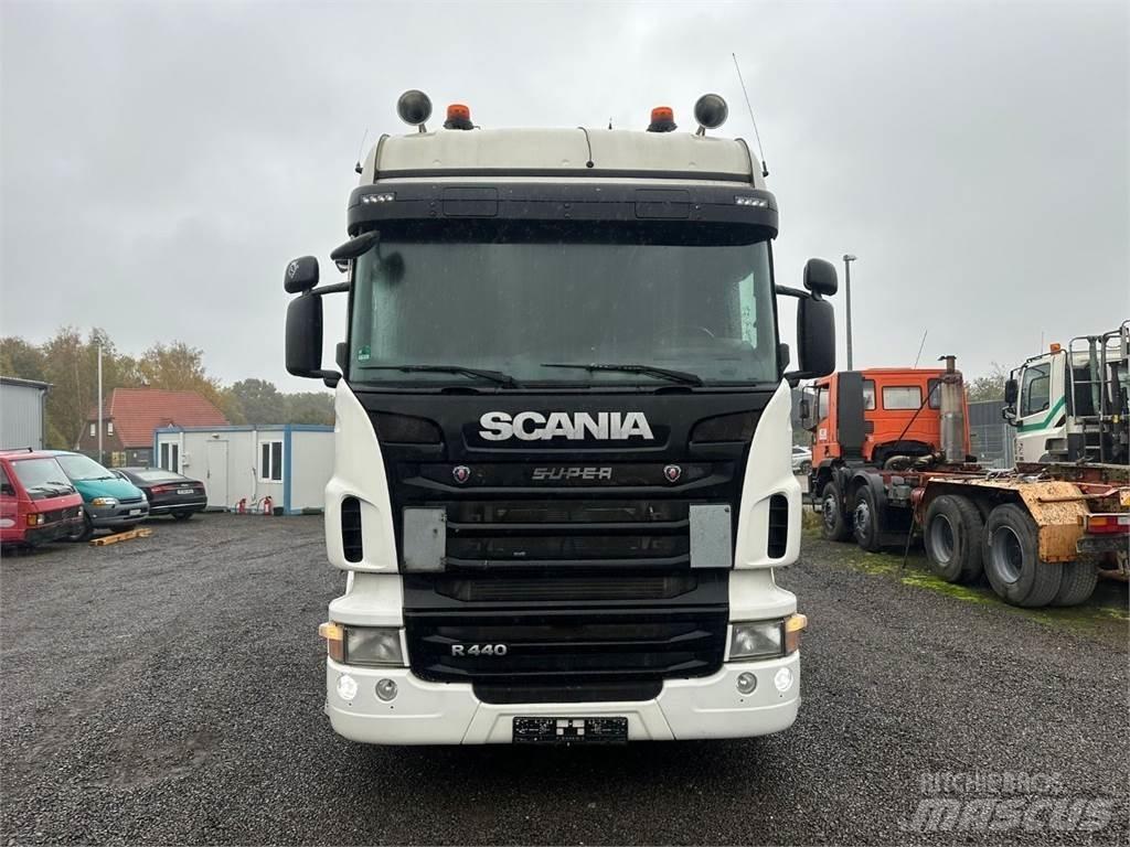 Scania R440 4x2 Vetopöytäautot
