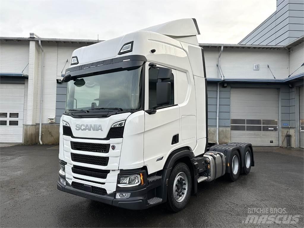 Scania R500 6x4 Vetopöytäautot