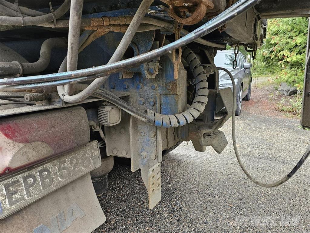 Scania R560 6x2 Tienhoitoautot