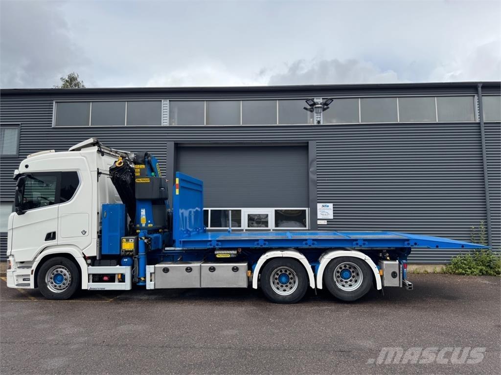 Scania R580 6X2 Nosturiautot