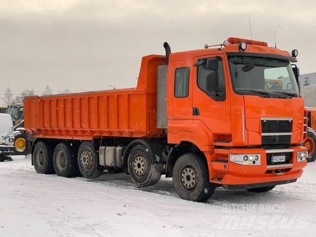 Sisu C600 E15M Sora- ja kippiautot