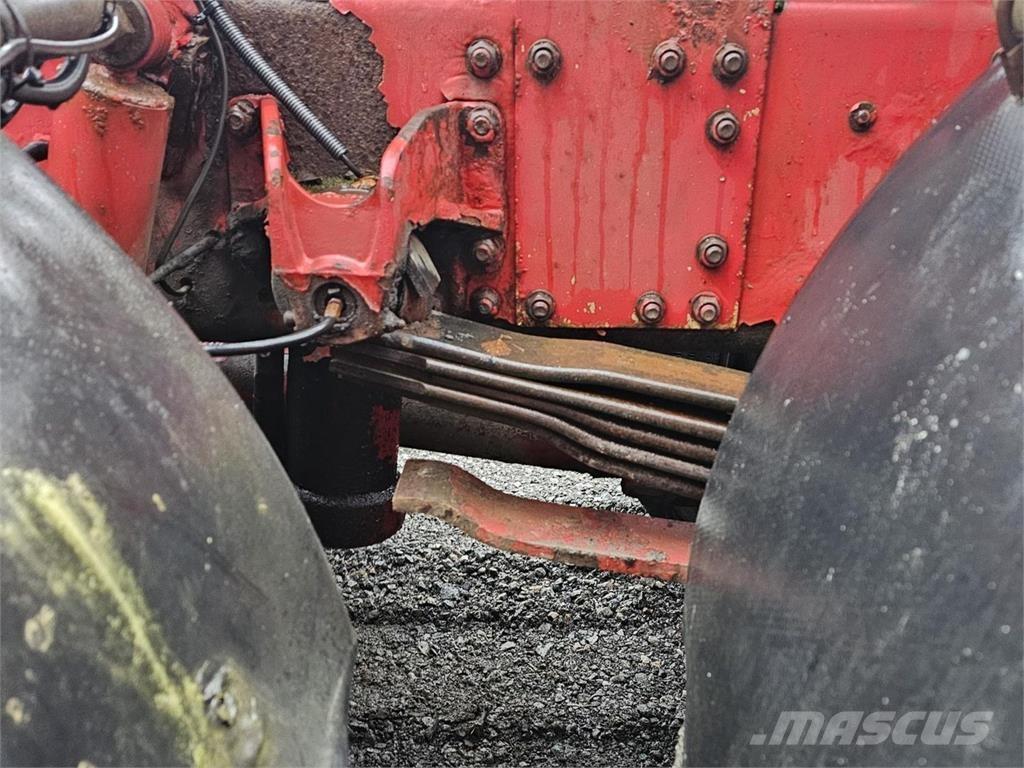 Sisu E12M 8X2 Koukkulava kuorma-autot