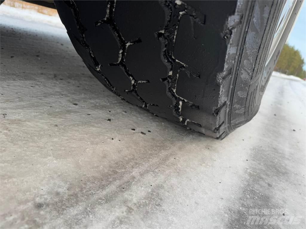 Sisu R500 Metsäkoneritilät
